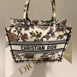 Dior Medium Floral Book Tote- Limited Edition : Jardin Botanique